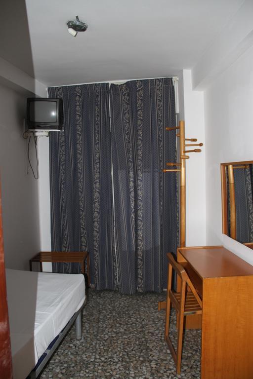 Hostal Mengual Gandie Extérieur photo