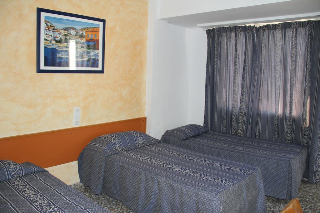 Hostal Mengual Gandie Extérieur photo